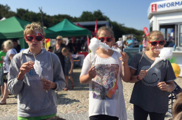 Friedensfest mit Zuckerwatte